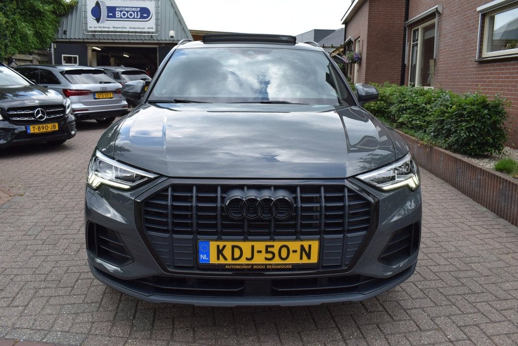 Audi Q3 45 TFSI e S-LINE/PANO/ADAP-CRUISE/CARPLAY/CAMERA/MAT, Auto's, Audi, Gebruikt, Euro 6, Hybride Elektrisch/Benzine, 13 kWh