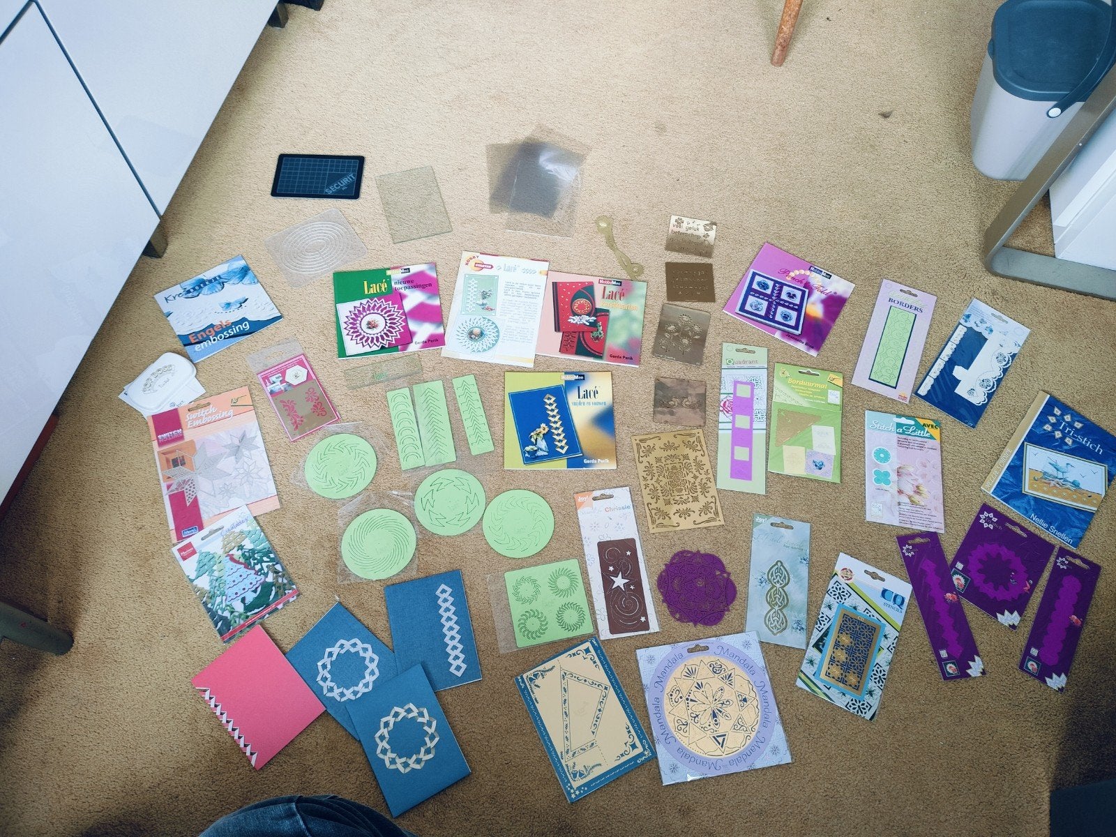 hobby materiaal, lacé, embossing , borduren, Ophalen of Verzenden