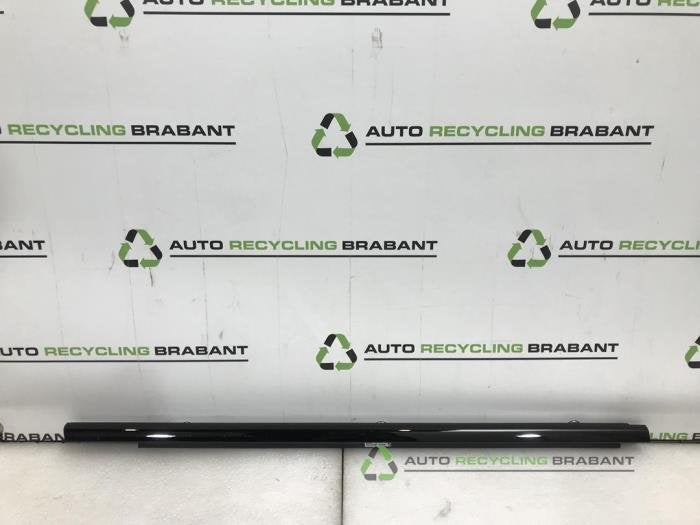 Sierstrip van een BMW 2-Serie, Gebruikt, -, -, Ophalen of Verzenden