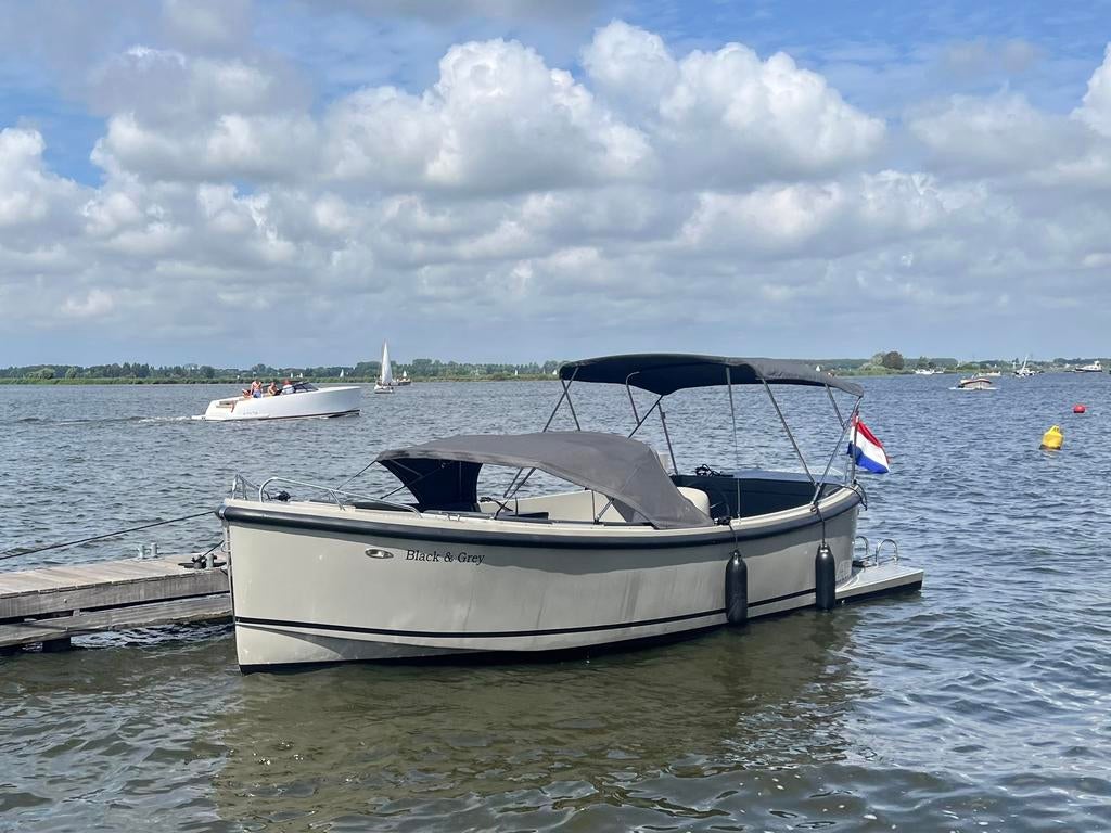 Maxima 750 Flying Lounge sloep 100pk Honda, Ophalen, Zo goed als nieuw, Buitenboordmotor, Polyester