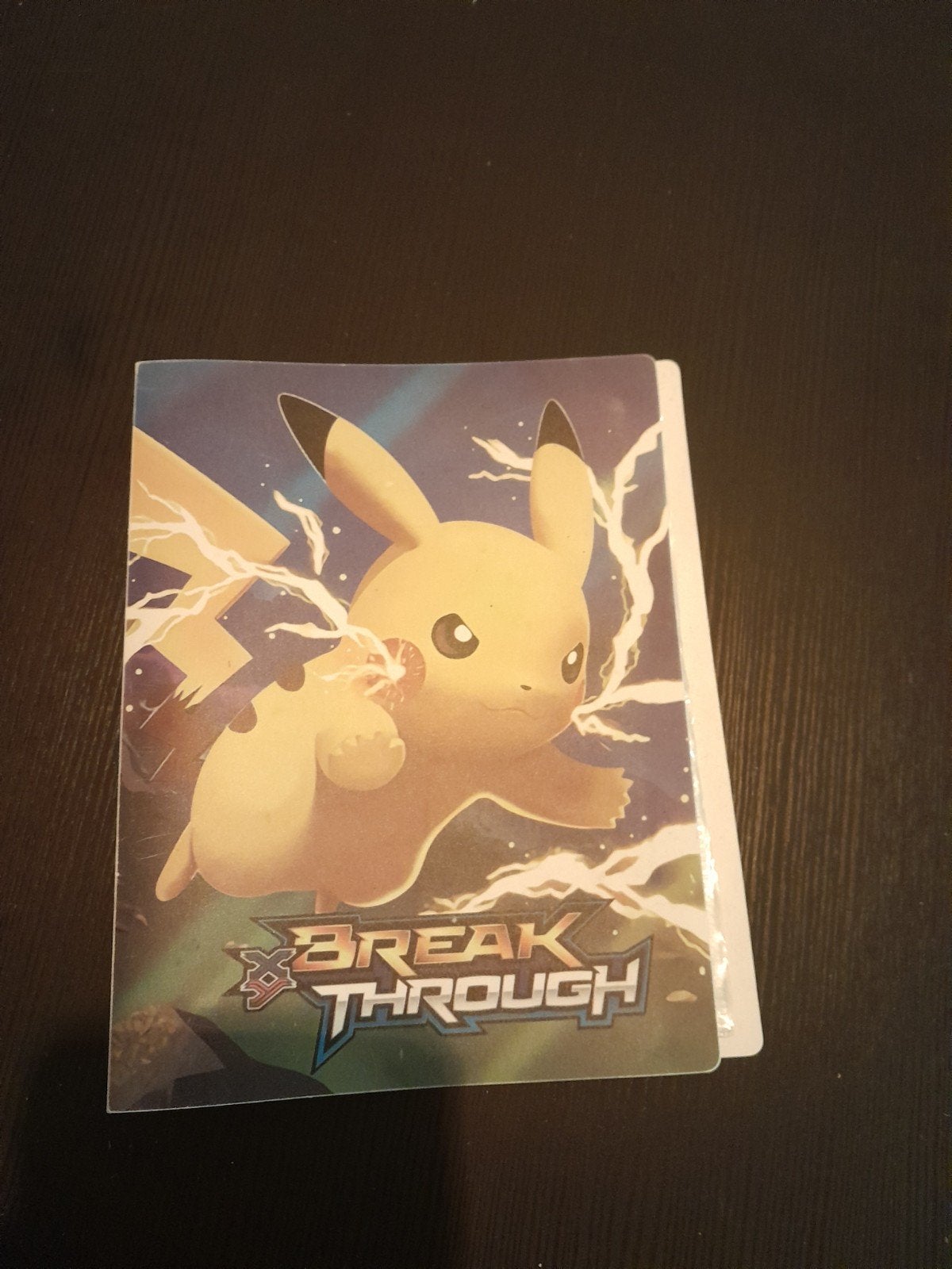 Pokémon Kaartenmap - Breakthrough Pikachu, Ophalen of Verzenden, Gebruikt, Overige typen