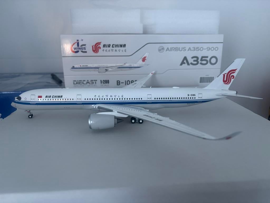 JC Wings Air China Airbus A350-900 1/200, Ophalen of Verzenden, Zo goed als nieuw, Schaalmodel