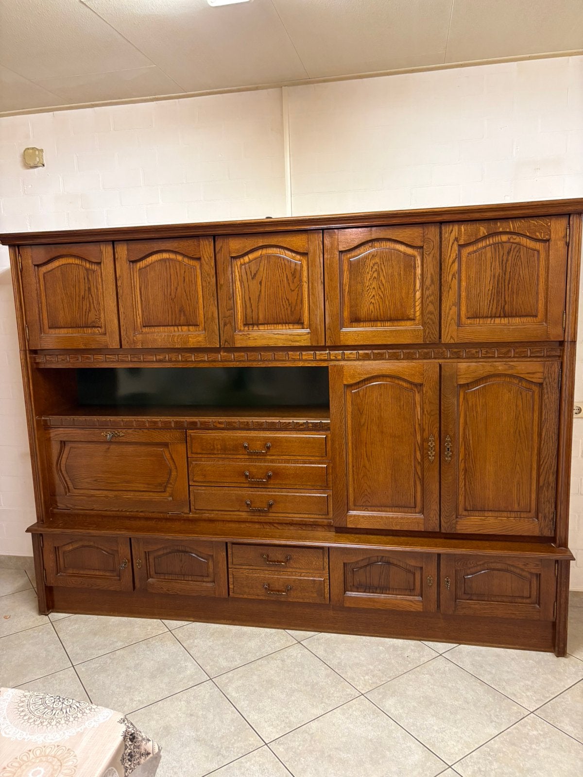 Eetkamer kast donker eiken, Ophalen, 250 tot 300 cm, Gebruikt, Eikenhout