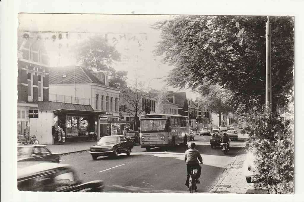 OOSTERBEEK UTRECHTSEWEG WINKELS AUTO'S NBM LEYLAND VERHEUL, Ophalen of Verzenden, 1960 tot 1980, Gelopen, Noord-Holland