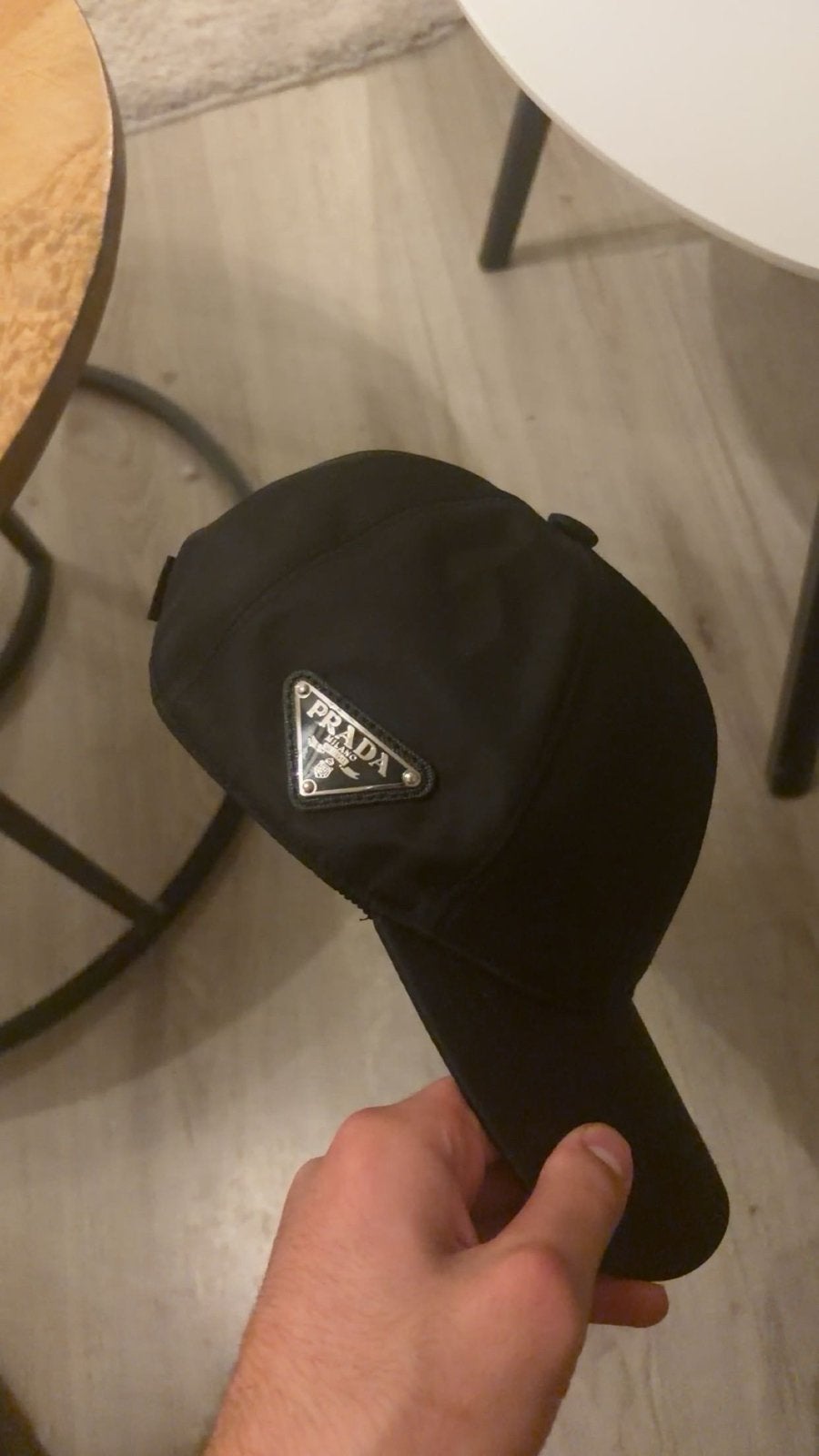 Prada pet - Zwart - Maat M Nieuw, Ophalen of Verzenden, Nieuw, Pet