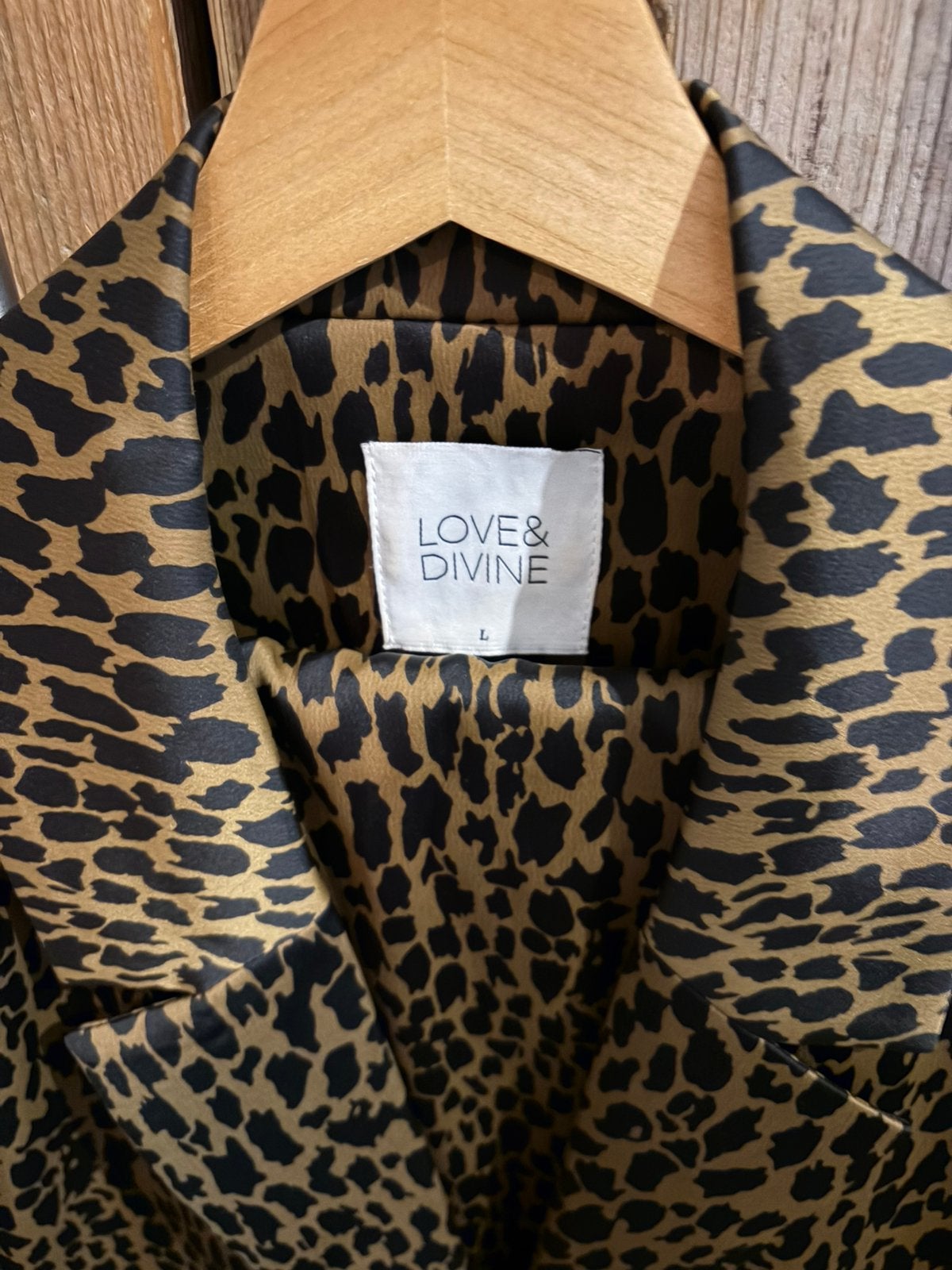 Pak panter print merk love en divine, Ophalen of Verzenden, Zo goed als nieuw, Maat 38/40 (M), Bruin