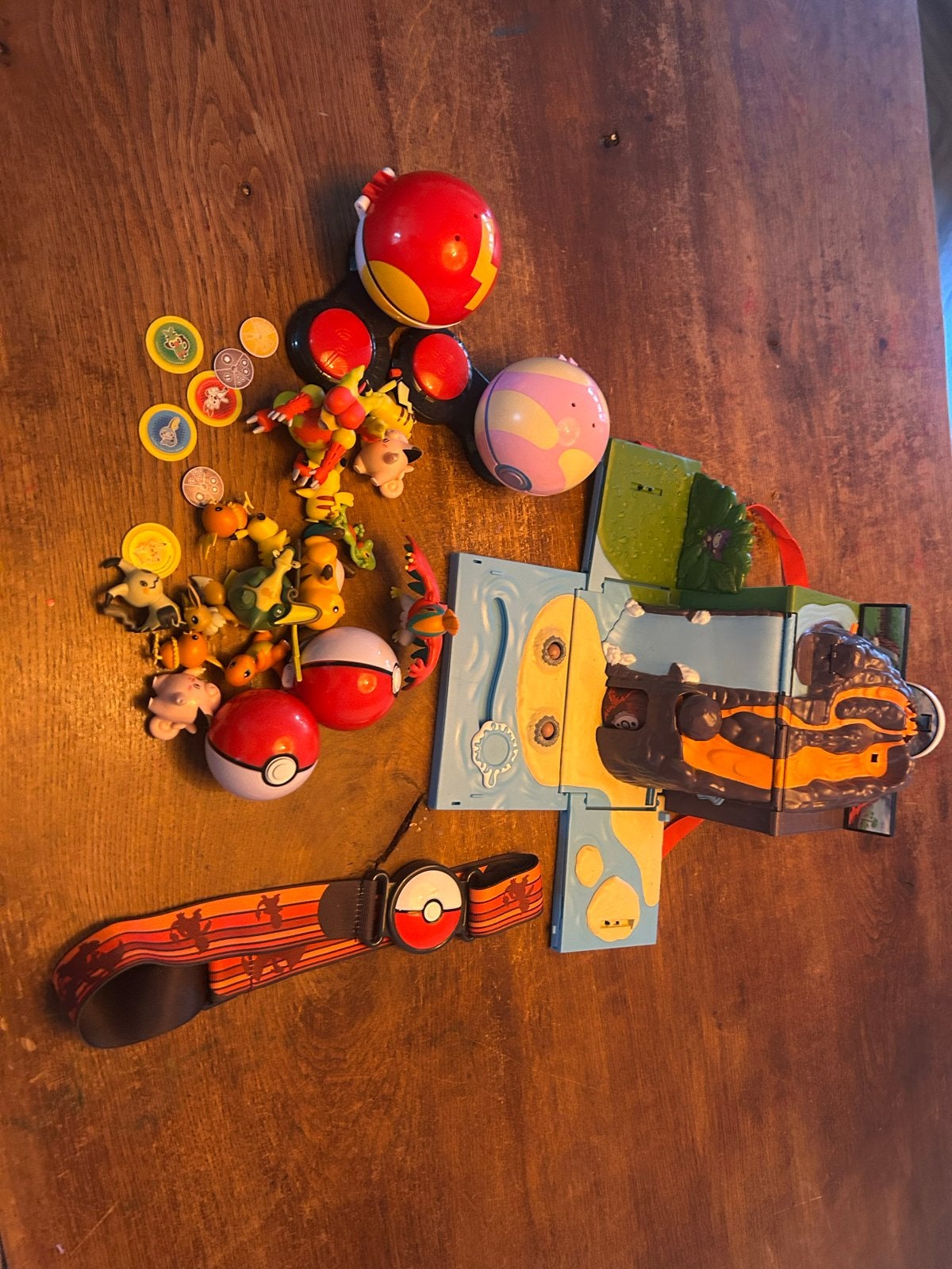 Grote Pokémon speelset met figuren en accessoires, Ophalen, Gebruikt, Overige typen