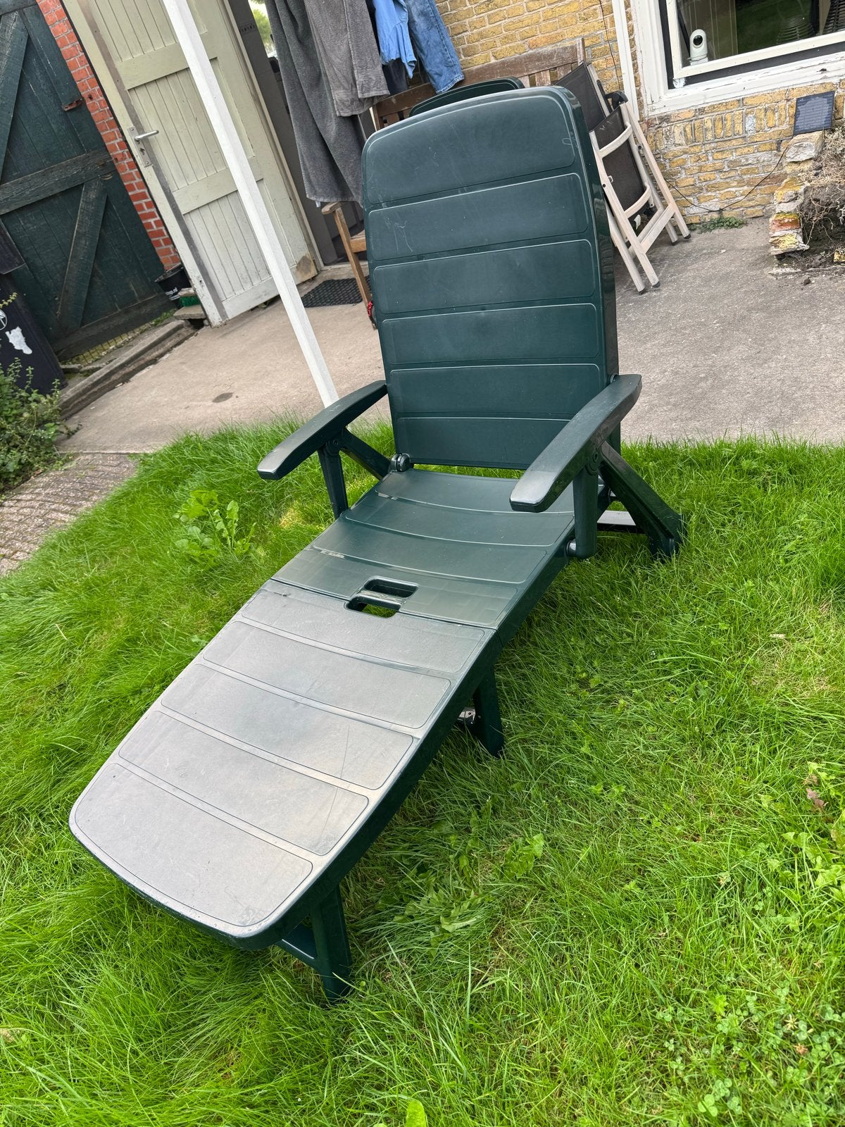 2x Verstelbare ligstoelen met kussens - Groen, Tuin en Terras, Ophalen, Gebruikt, Kunststof, Verstelbaar