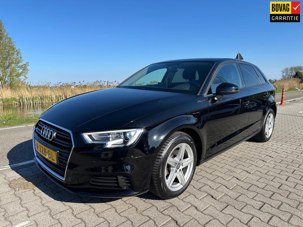 Audi A3 Sportback 1.0 TFSI Design Pro Line, Schuifdak, Trekh, Stof, Gebruikt, Met garantie (alle), Zwart