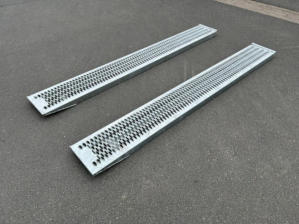 Saris set oprijplaten/stalen rijplaten 240x30CM 2200KG, Ophalen, Nieuw