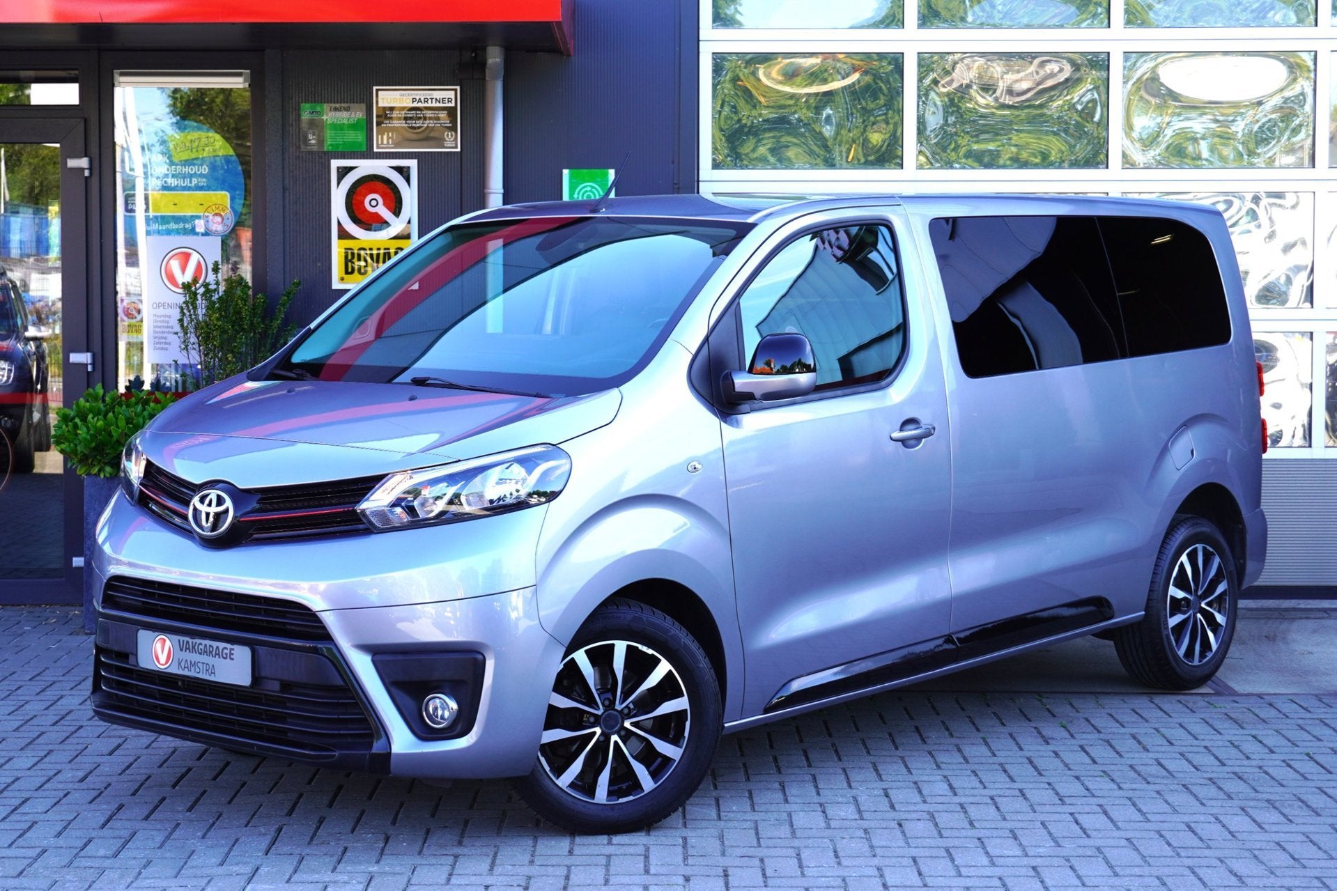 Toyota PROACE Worker 2.0 177PK Professional NAP/Navi/AA+ACP, Auto's, Gebruikt, Euro 6, 4 cilinders, 1657 kg