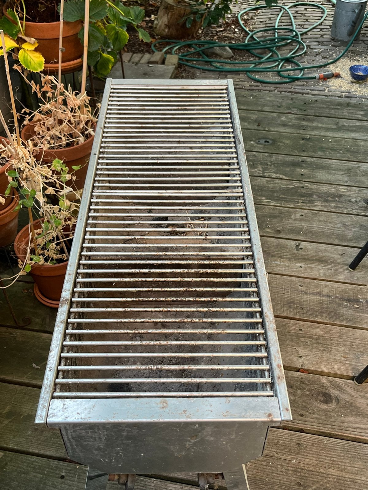 Gebruikte barbecue met inklapbare poten, Ophalen, Gebruikt