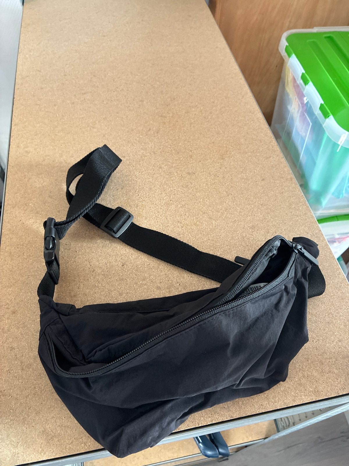 Zwarte Oysho heuptas / crossbody tas, Ophalen of Verzenden, Gebruikt, Zwart, Overige merken