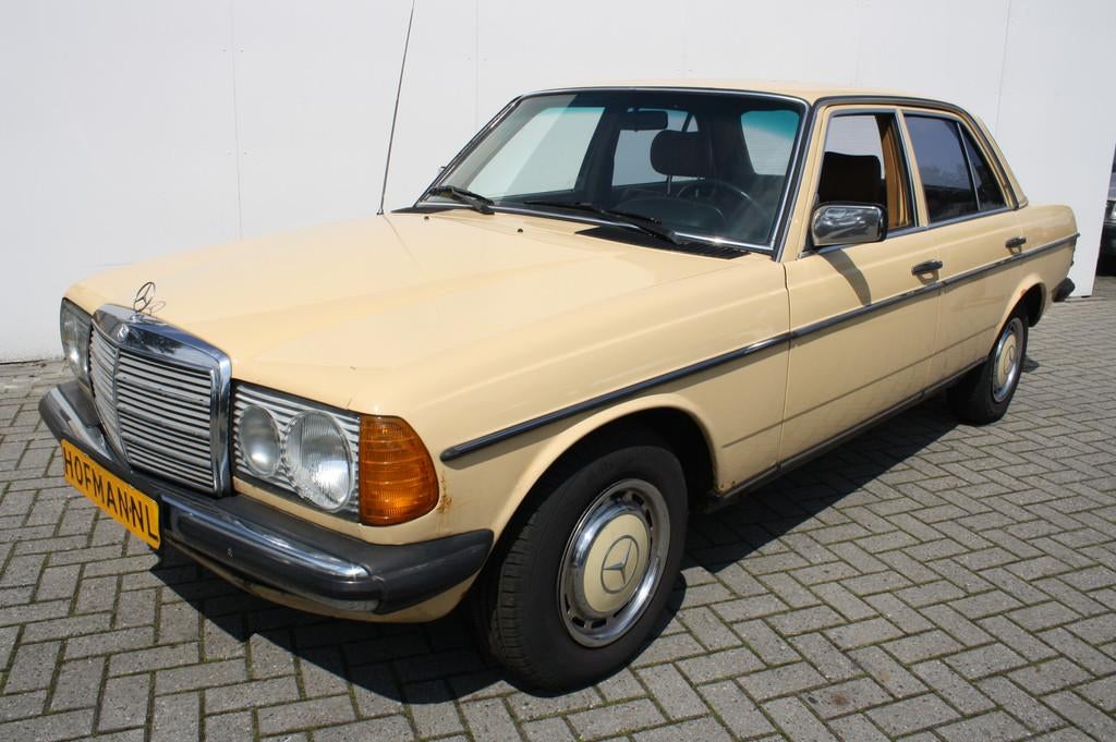 Mercedes-Benz 200-serie 200 D (bj 1981), Auto's, Mercedes-Benz, 1361 kg, Achterwielaandrijving, Gebruikt, 680 kg
