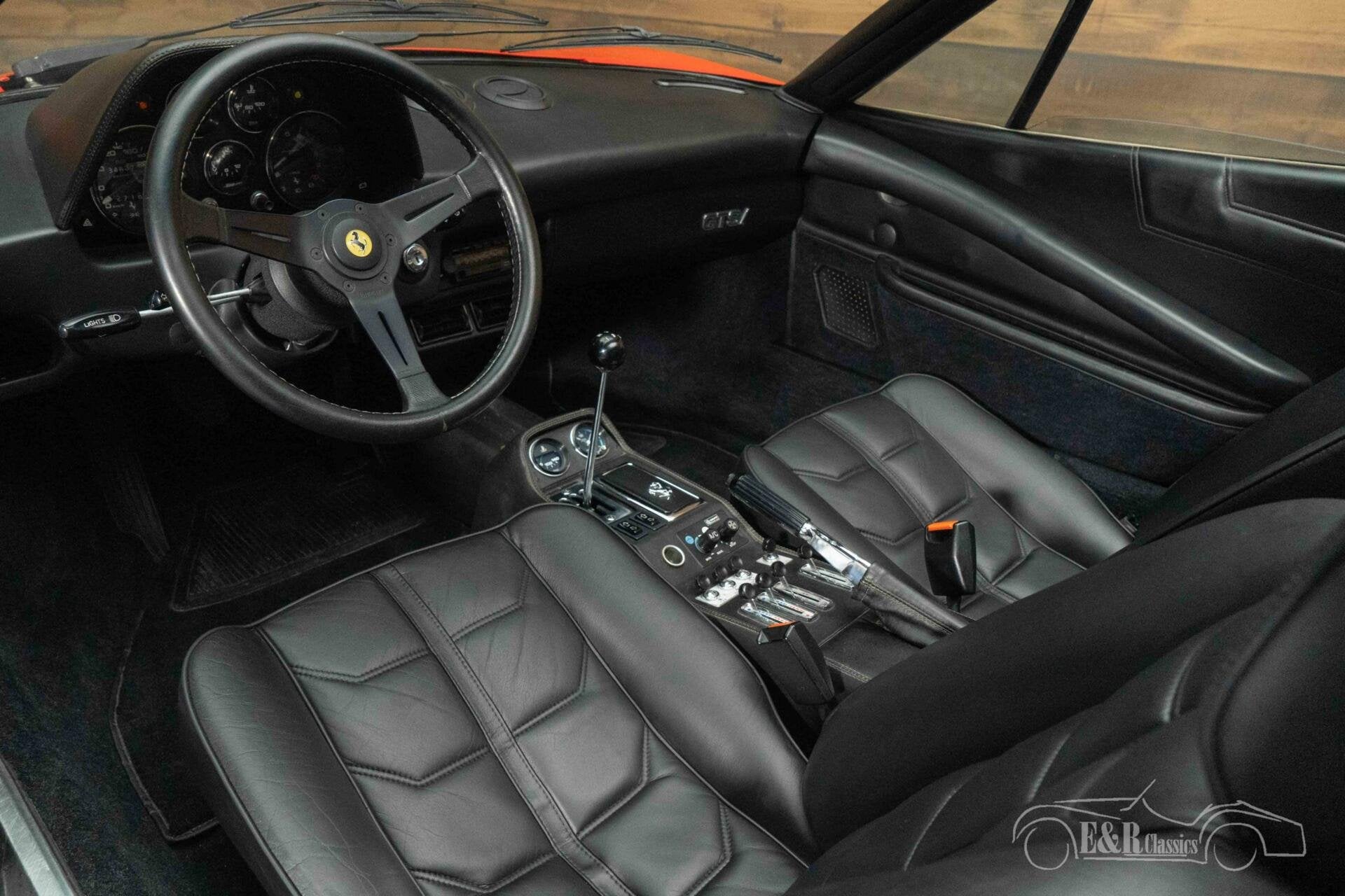 Ferrari 308 GTSi | 34.637 Km | Europese auto | Airco | 1981, Auto's, Achterwielaandrijving, Cabriolet, Leder, Bedrijf