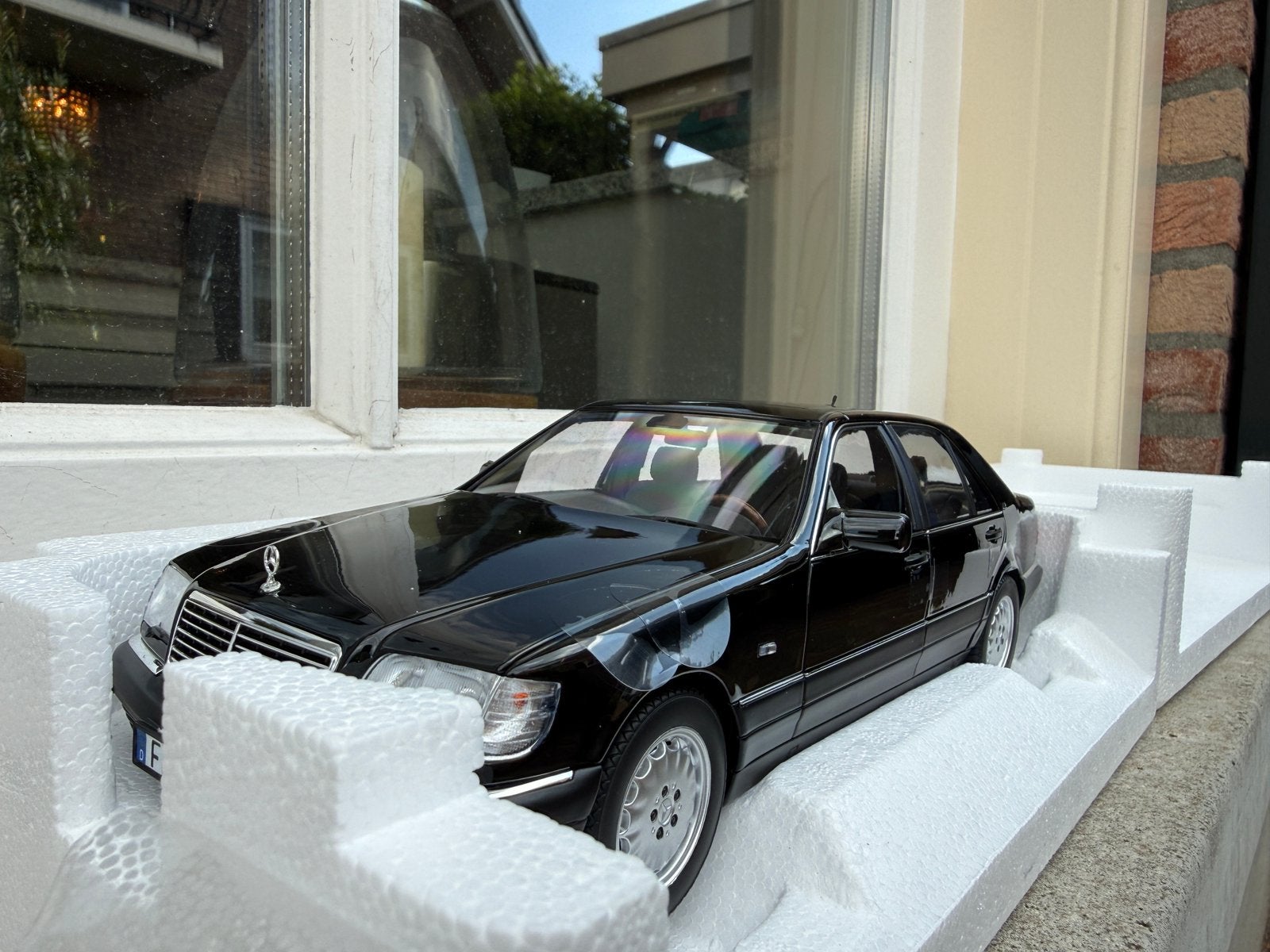 1:18 Mercedes Benz W140 S600 S-Klasse zwart 1997 Norev, Auto, Norev, 70-72 Av. de Bohlen, Vaulx-en-Velin, 69120, France, Norev
