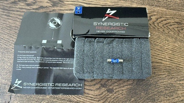 Synergistic Research Blue Fuse – T1A 250V – 5x20 mm, Ophalen of Verzenden, Zo goed als nieuw, Minder dan 2 meter, Overige kabels