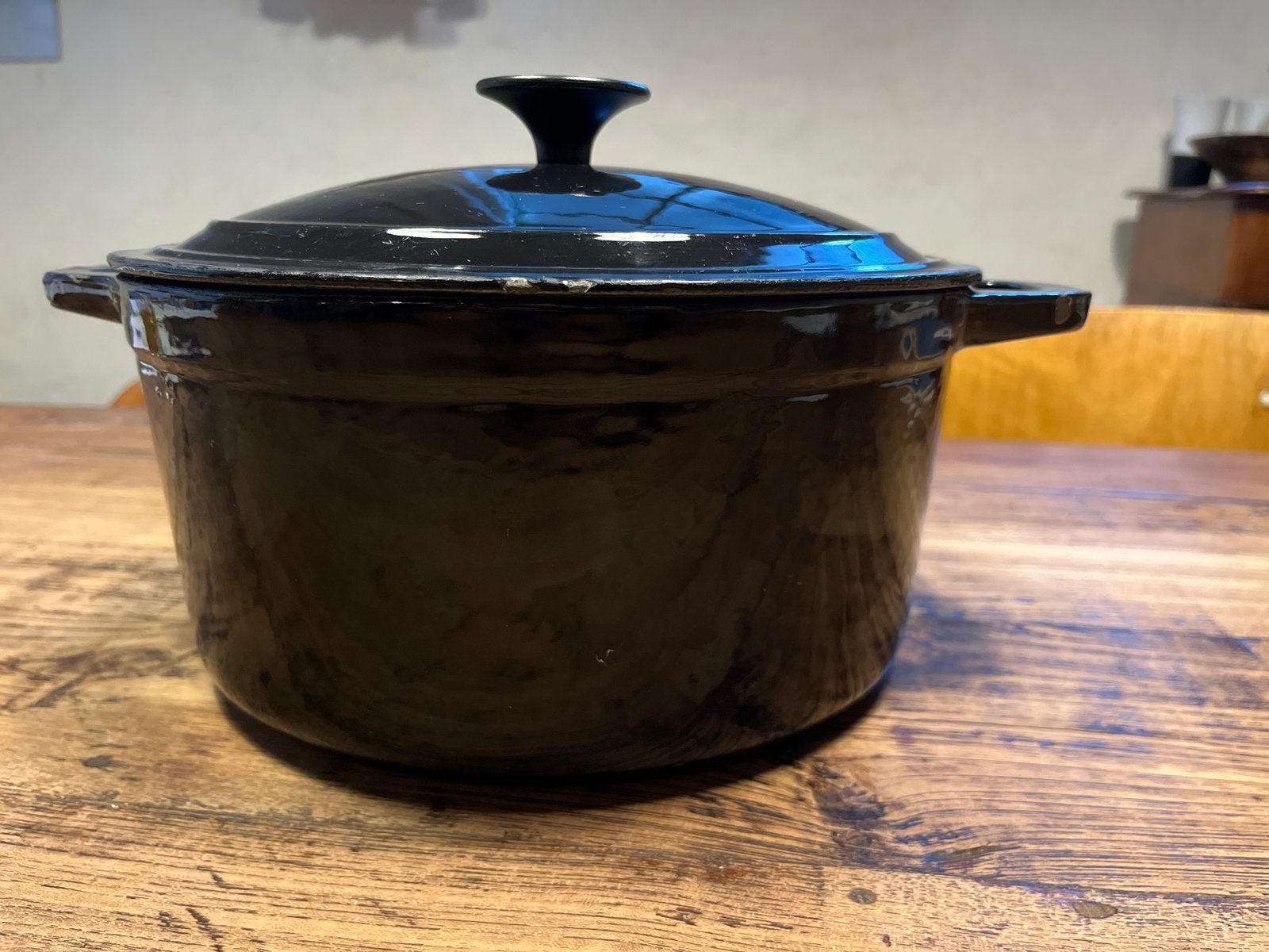 Sola geëmailleerde gietijzeren kookpan 25 cm met deksel, Gebruikt, Met deksel, Ophalen of Verzenden, Kookpan
