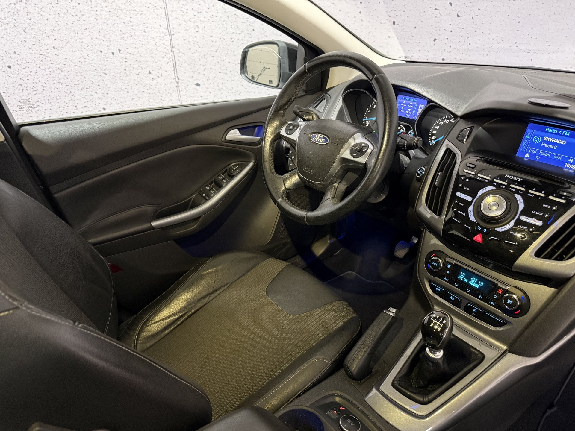 Ford FOCUS Wagon 1.6 EcoBoost Titanium // TREKHAAK // CRUISE, Auto's, Ford, 1258 kg, Gebruikt, Zwart, 4 cilinders