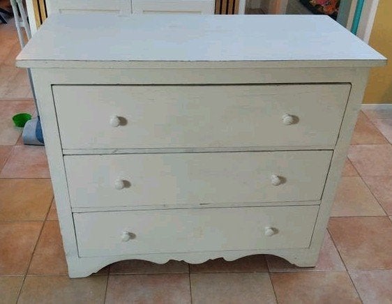 Mooie boeren ladenkast / commode van massief hout