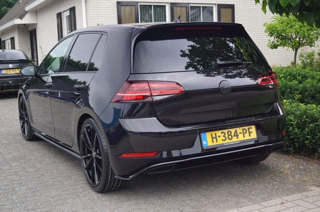Volkswagen GOLF 1.5 TSI (150pk) DSG R-line LED/Keyless/Camer, Auto's, Automaat, Electronic Stability Program (ESP), Euro 6, 4 cilinders