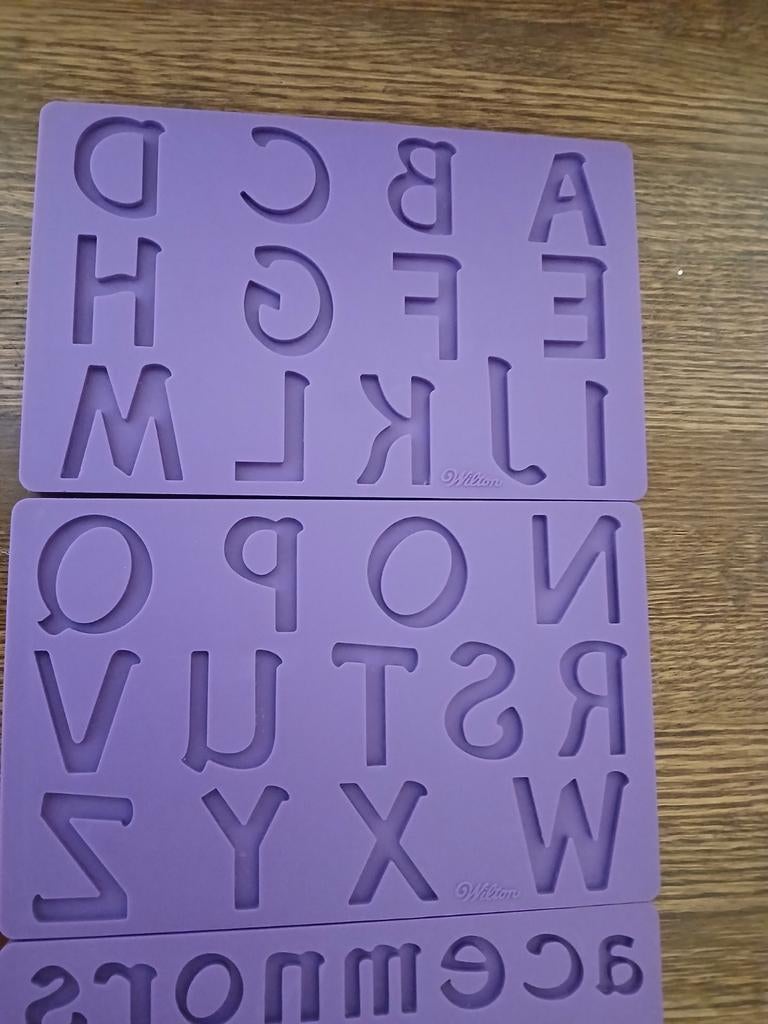 Siliconen mallen set letters en cijfers voor taartdecoratie, Ophalen of Verzenden, Zo goed als nieuw, Taarten of Cupcakes, Versiering
