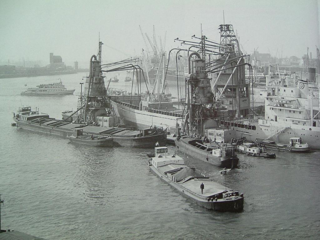 Een breed beeld van de Rijn. Frits J. Rotgans., Verzamelen, Ophalen of Verzenden, Gebruikt, Motorboot, Boek of Tijdschrift