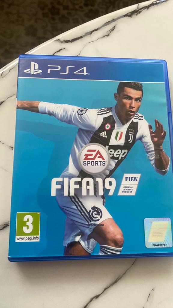 Fifa 19, Ophalen, Online, Zo goed als nieuw, Sport
