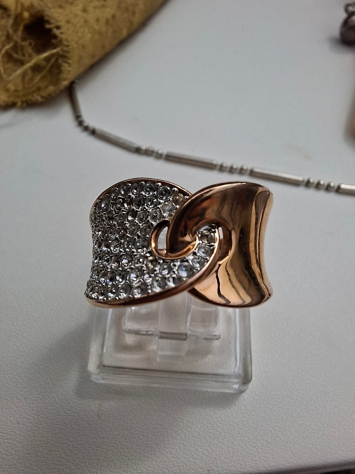 Swarovski ring rosé goud als nieuw, Ophalen, Dame, Goud, Goud