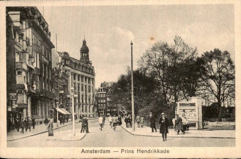 Amsterdam - Prins Hendrikkade - Straatzicht, Ophalen of Verzenden, 1920 tot 1940, Gelopen, Noord-Holland