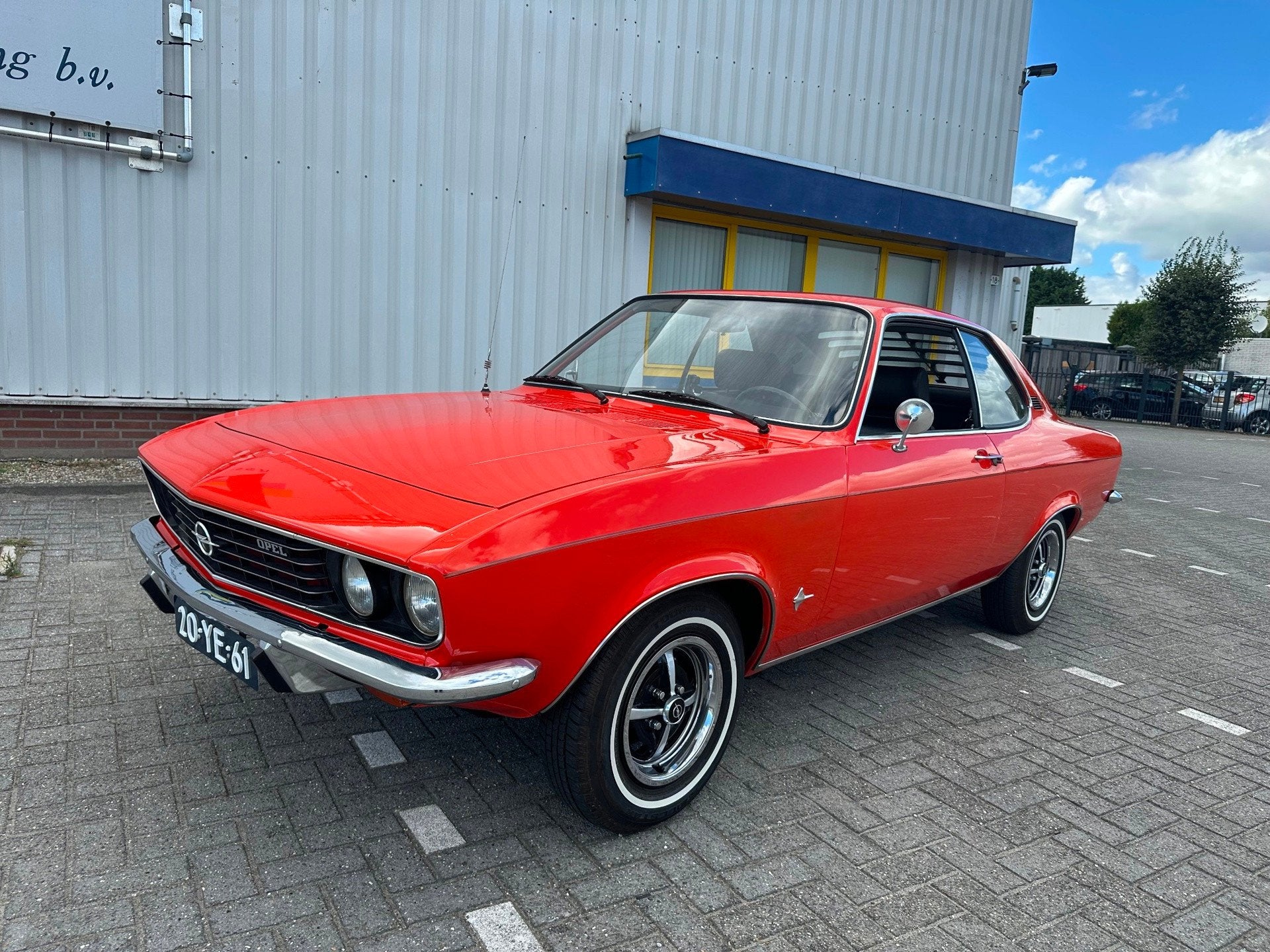 Opel MANTA Manta 16 s, Achterwielaandrijving, Gebruikt, Zwart, Bedrijf