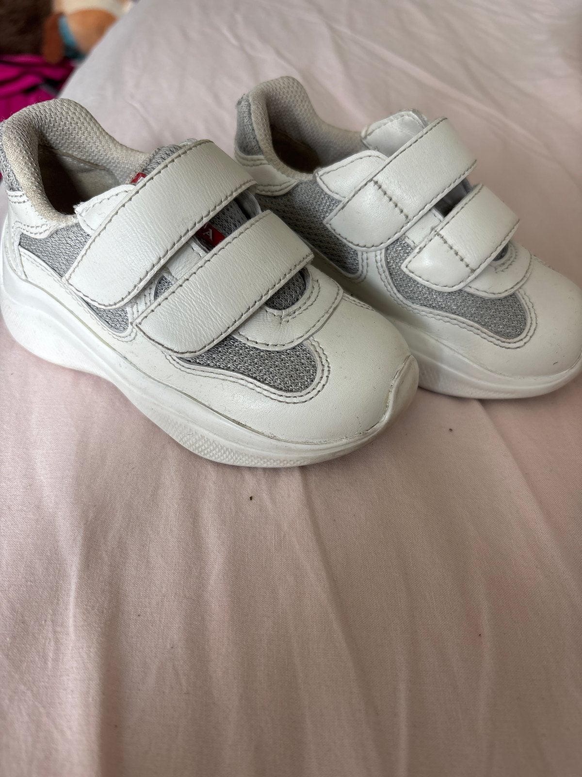 Prada kids sneakers maat 22 - Zo goed als nieuw!, Ophalen of Verzenden, Gebruikt, Jongen of Meisje, Schoenen