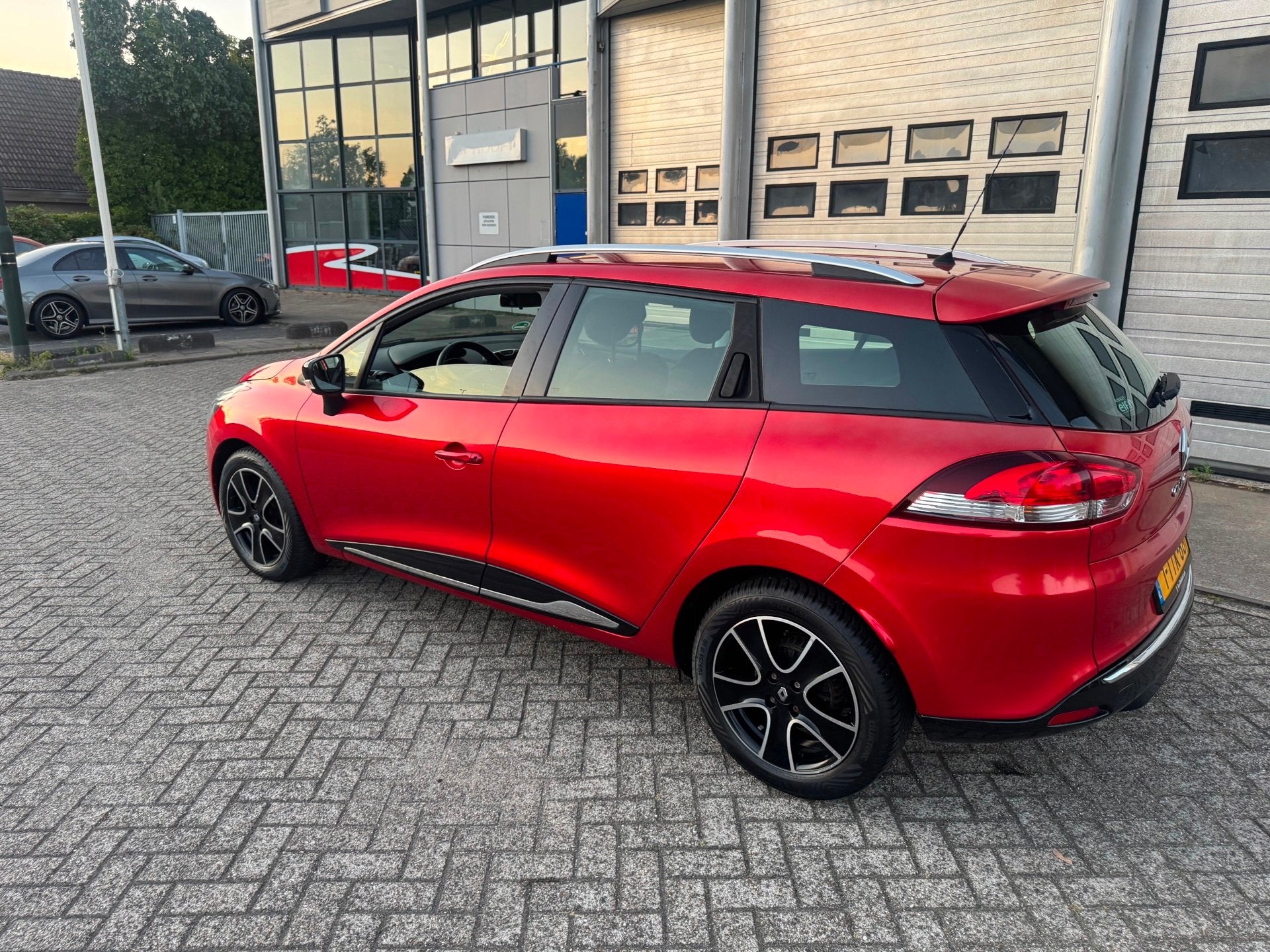 Renault Clio Estate 0.9 TCe Expression Airco, Navi, Voorwielaandrijving, Origineel Nederlands, Handgeschakeld, 90 pk