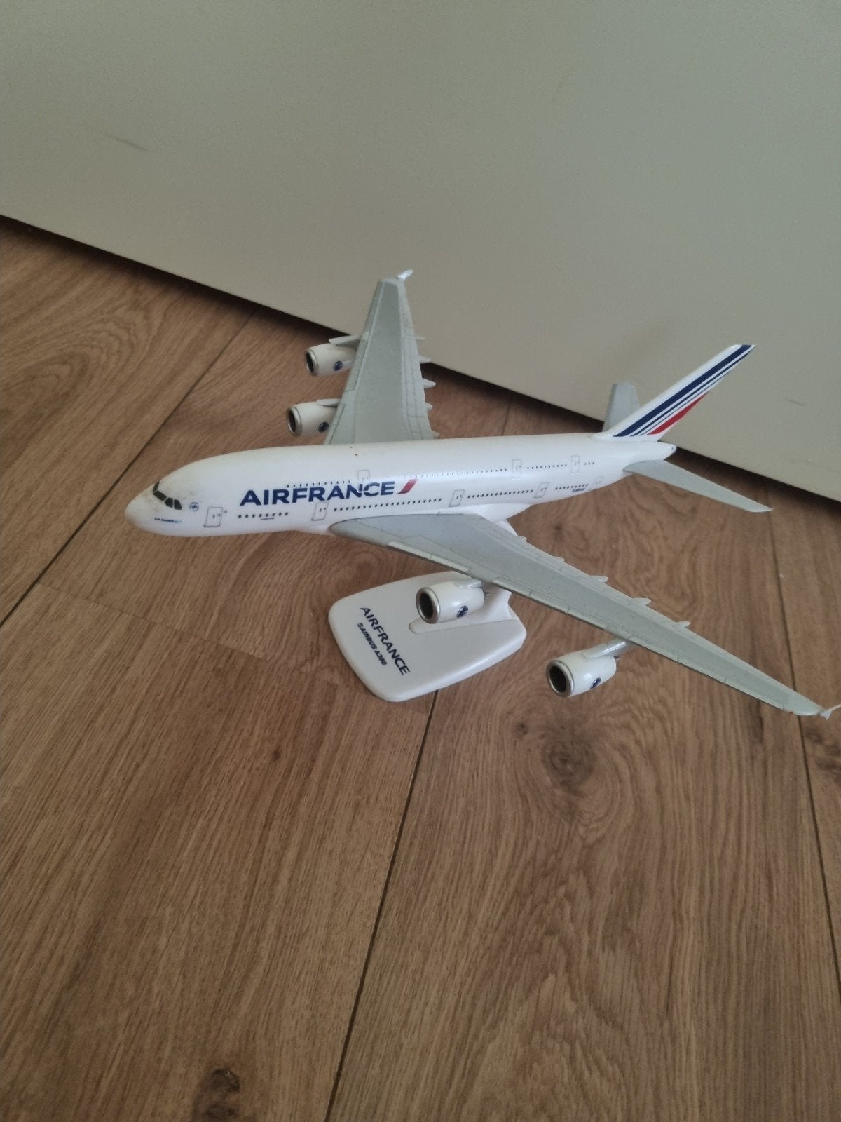 Air France Airbus A380 schaalmodel, Overige merken, 1:200 of kleiner, Ophalen of Verzenden, Zo goed als nieuw
