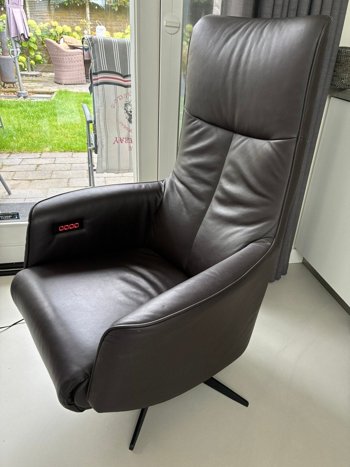 Relaxfauteuils 2 stuks twice, Ophalen, Zo goed als nieuw, 50 tot 75 cm