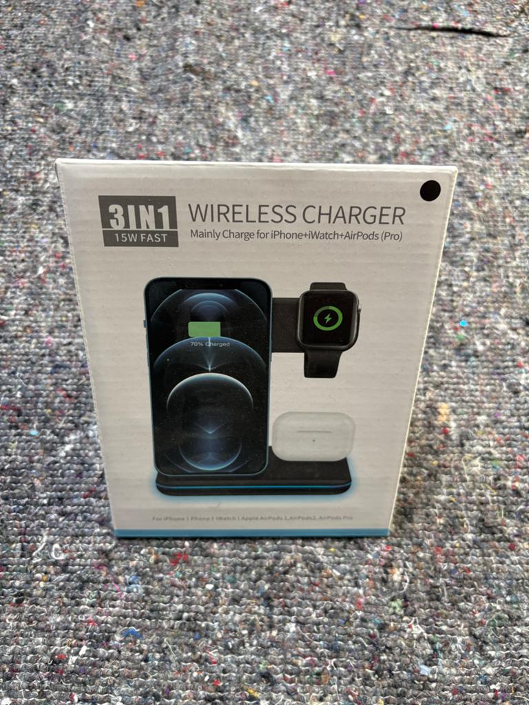3-in-1 Draadloze Oplader 15W voor iPhone, iWatch, AirPods, Telecommunicatie, Mobiele telefoons | Telefoon-opladers, Ophalen of Verzenden
