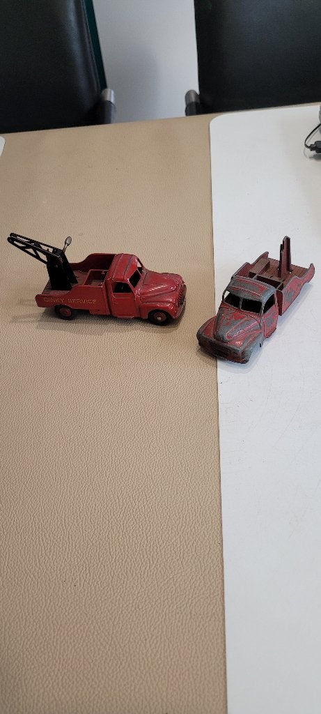2 oude dinky toys (6iv287/6-2), Hobby en Vrije tijd, Modelauto's | 1:43, Ophalen of Verzenden, Gebruikt, Auto, Dinky Toys