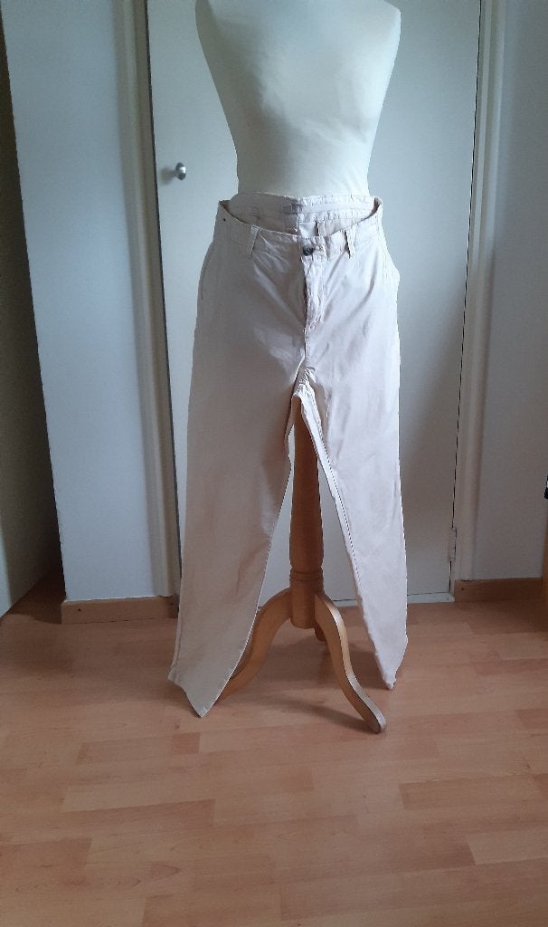 Beige chino, dames, Maat 38/40 (M), Beige, Ophalen of Verzenden, Lang
