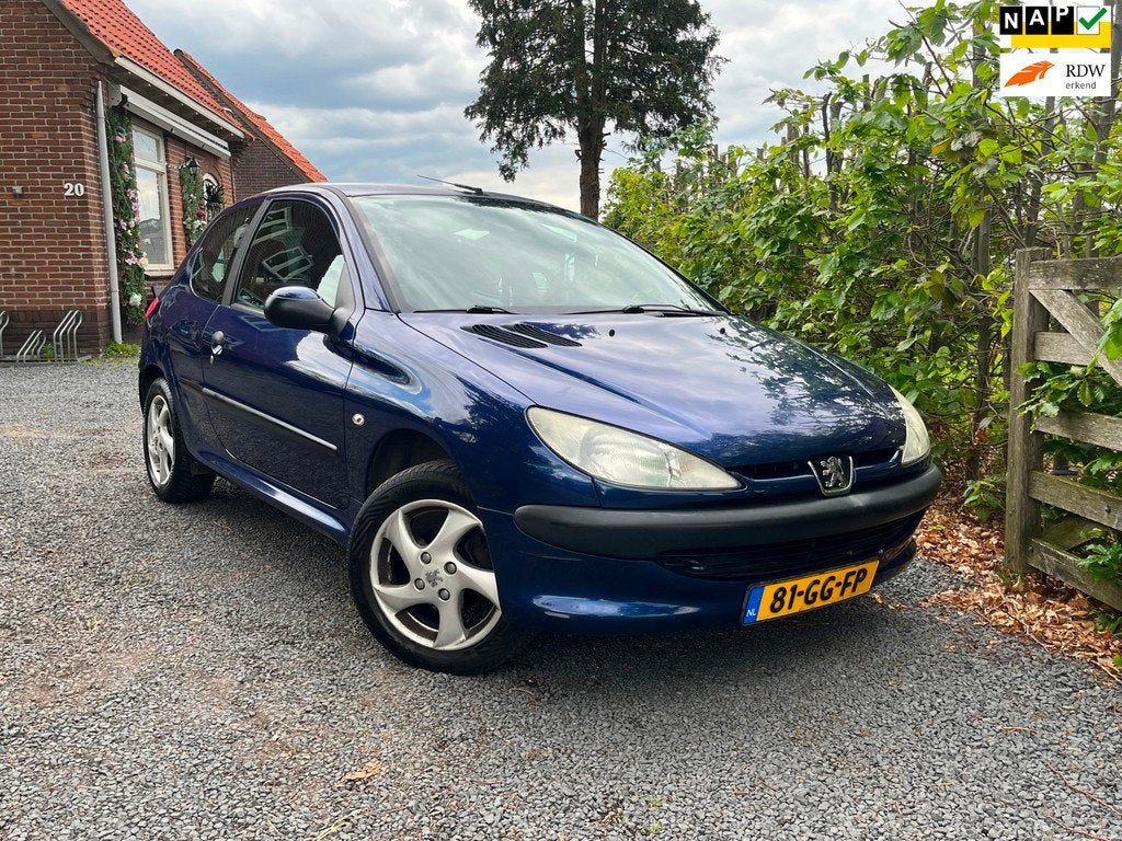 Peugeot 206 1.4 XT |APK| ZUINIG|VERTROUWD|3DRS, Auto's, Peugeot, Bedrijf, Te koop, ABS, Airbags, Centrale vergrendeling, Elektrische ramen