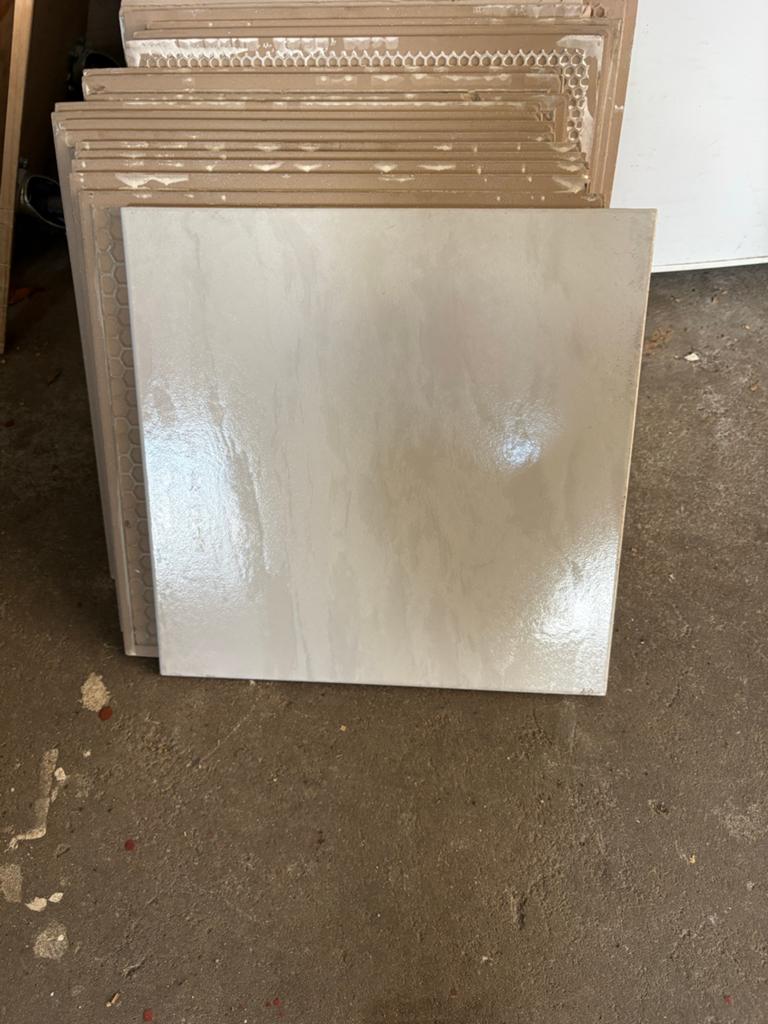 Witte tegels 30x30 cm - 22 stuks, Ophalen, Zo goed als nieuw