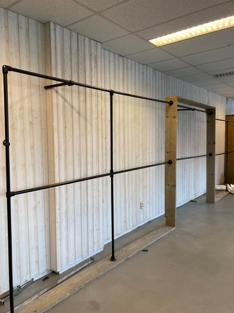 Steigerbuizen zwart en koppelingen, Ophalen, Metaal, Wandkapstok, 200 cm of meer