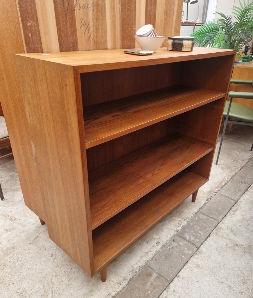 Vintage boekenkast met twee planken, 119cm, Met plank(en), ., ., 25 tot 50 cm