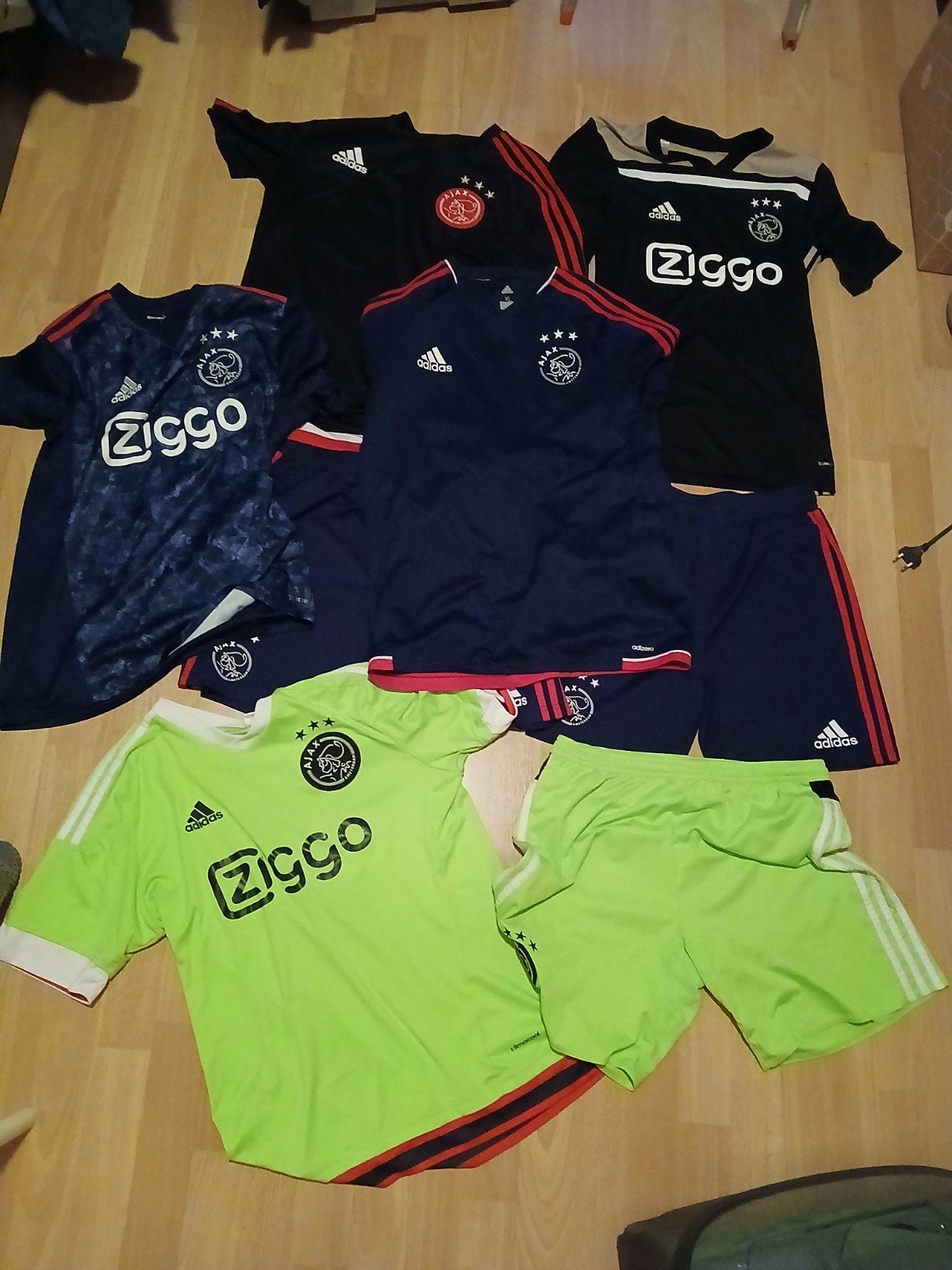 Adidas Ajax shirts broekjes tenue, Ophalen of Verzenden, Zo goed als nieuw, Blauw, Voetbal