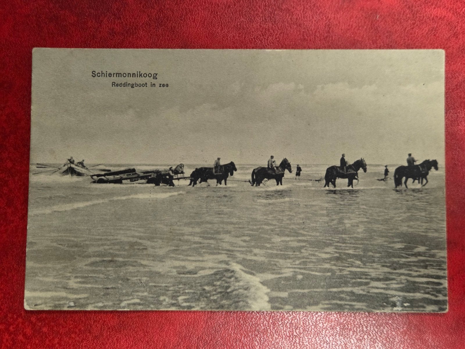 Schiermonnikoog Reddingboot in zee, Verzamelen, Ophalen of Verzenden, Noord-Holland