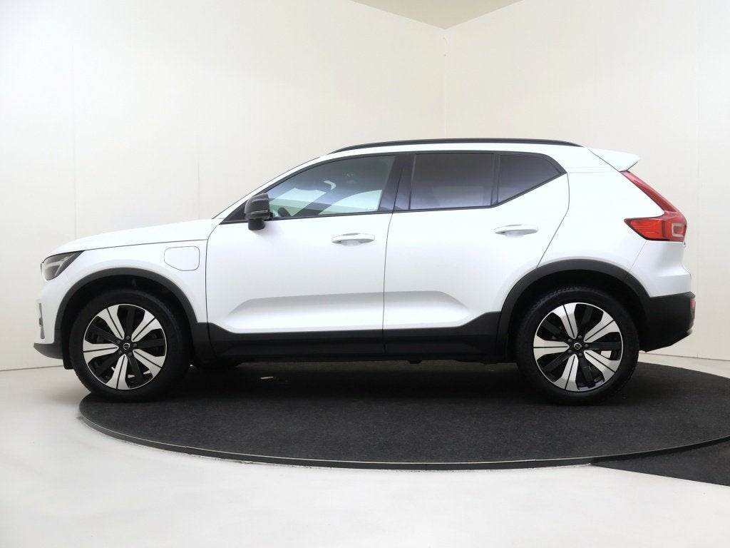 Volvo XC40 T5 Plus Dark | 360° Camera | Panoramadak | Harma, Auto's, Volvo, 12 maanden, 1811 kg, Wit, Plug-in hybride