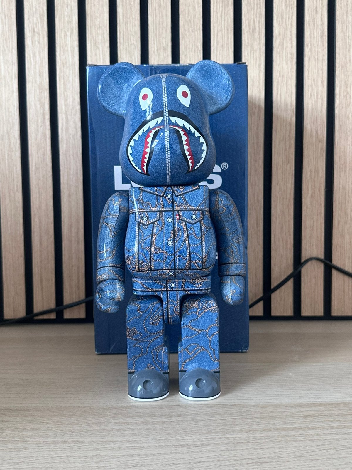 BE@RBRICK BAPE x Levi’s Denim 400%, Ophalen of Verzenden, Zo goed als nieuw
