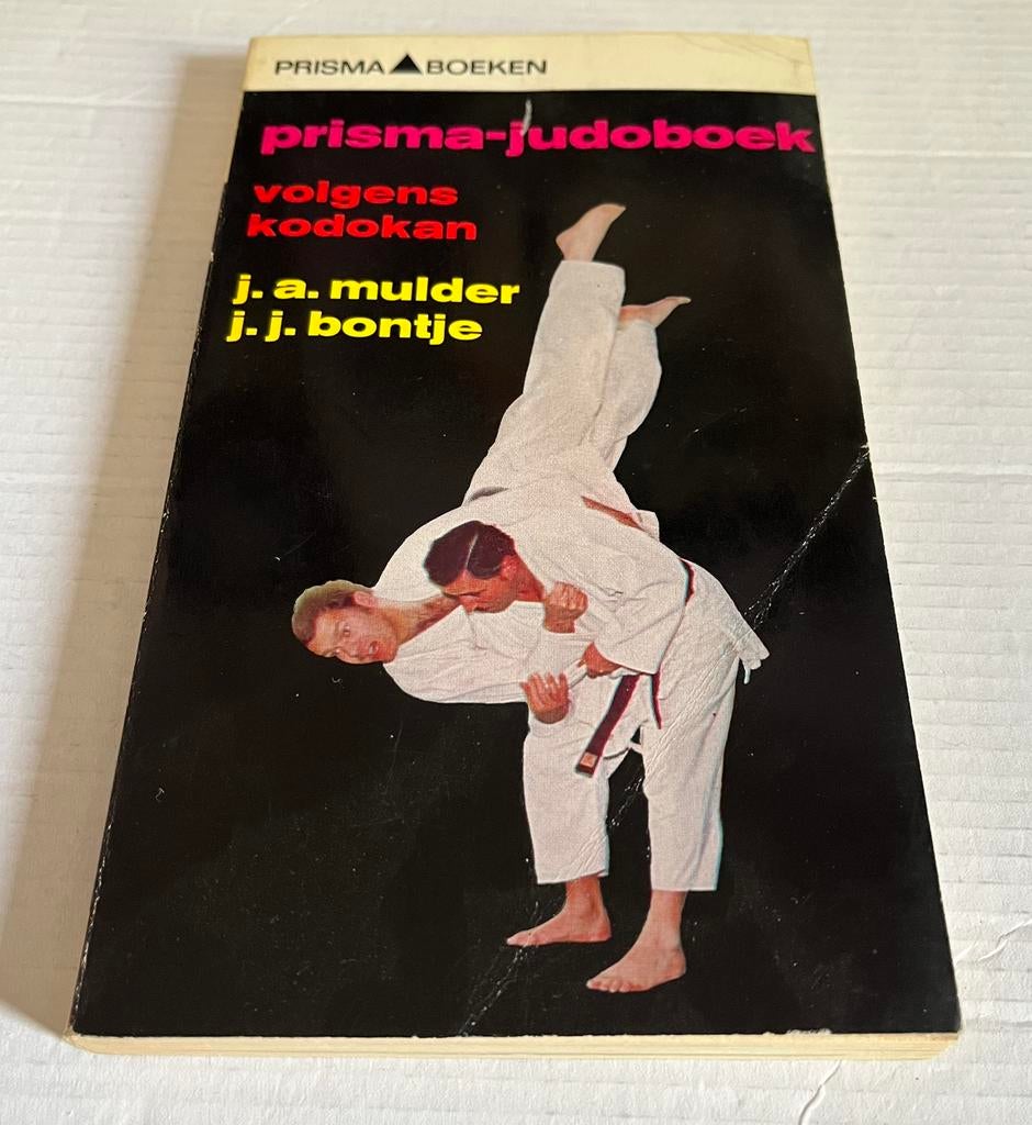 Judoboek volgens Kodokan, Ophalen of Verzenden, Zo goed als nieuw