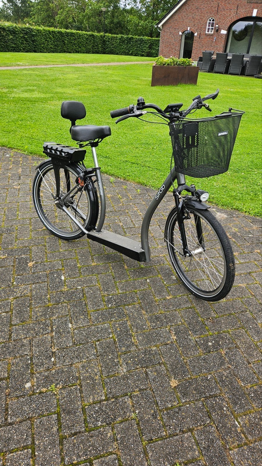 Sitgo Loopfiets met accu, lader en mandje voorop, 59 cm of meer, Ophalen, Zo goed als nieuw, Overige merken