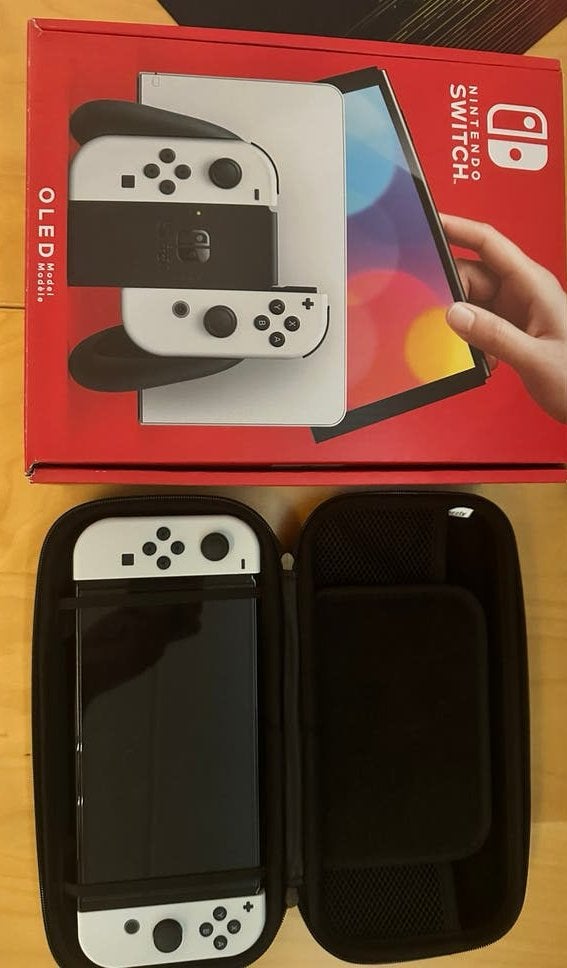 Nintendo Switch OLED (incl. Doos), Spelcomputers en Games, Spelcomputers | Nintendo Switch, Verzenden, Zo goed als nieuw, Met 1 controller