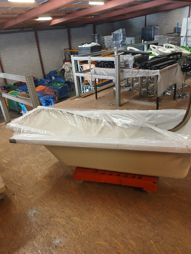 Nieuw Lipari Hoekbad (links) 180x75cm met badmeubel, Huis en Inrichting, Ophalen, Overige typen, Nieuw, 50 tot 100 cm